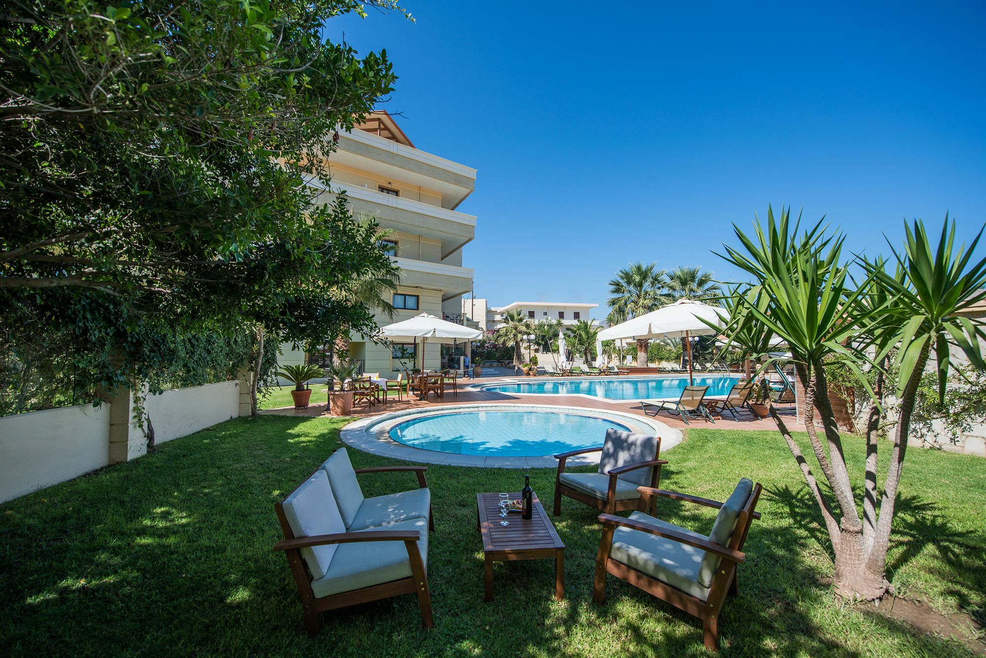Aparthotel Mirtilos & 3*